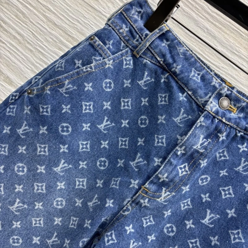 Snug Louis Vuitton Jeans 131813