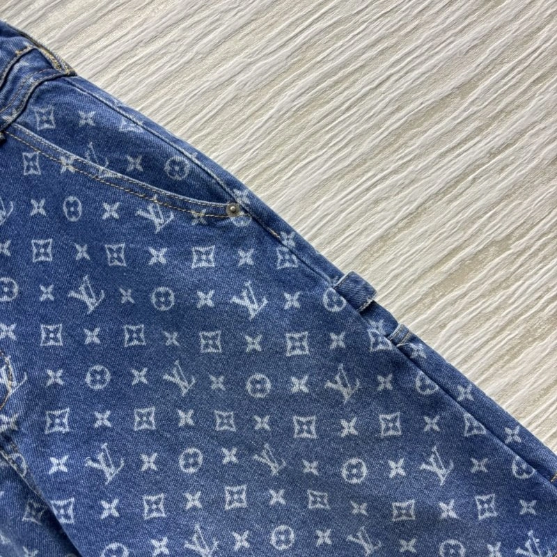Snug Louis Vuitton Jeans 131813