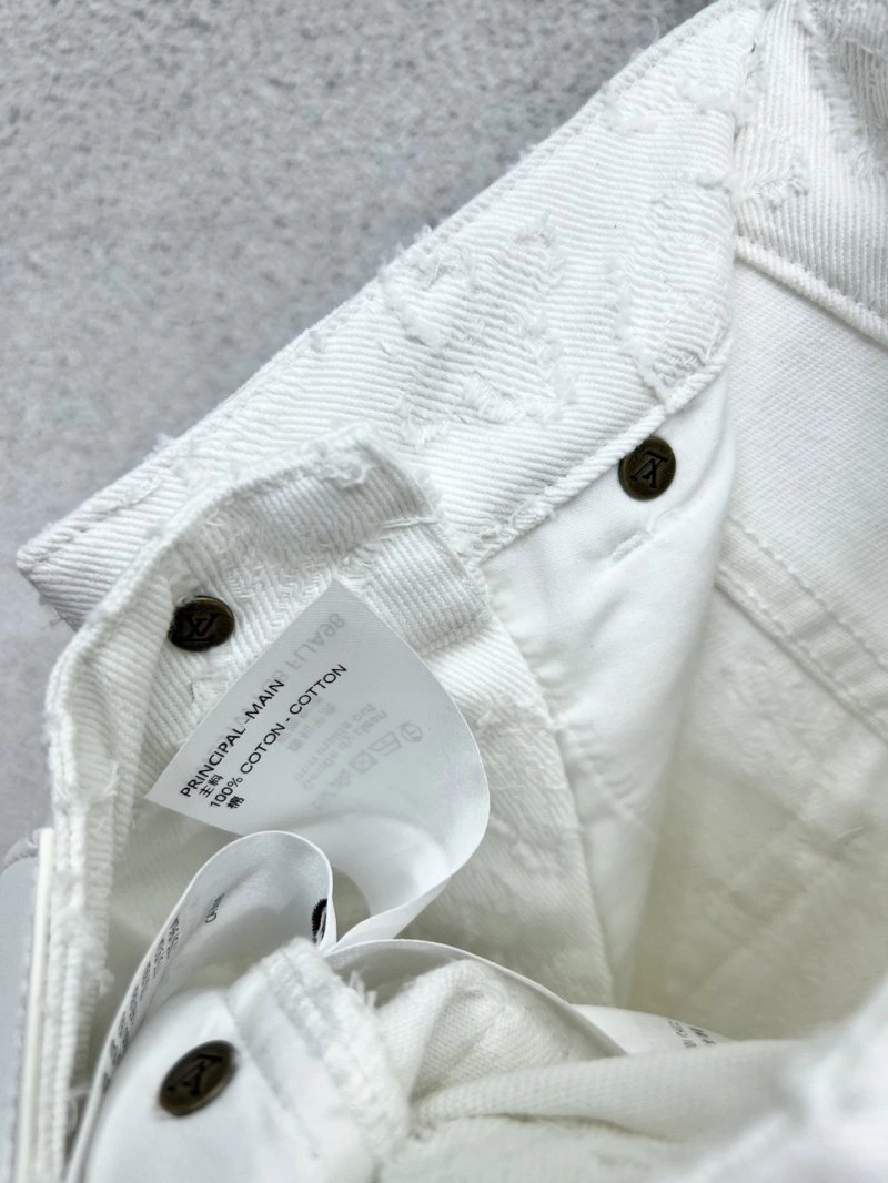 Functional Louis Vuitton Jeans 131808