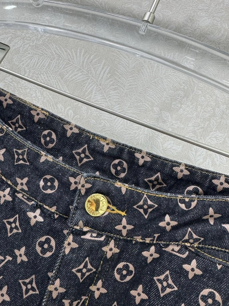 Minimalist Louis Vuitton Jeans 131803