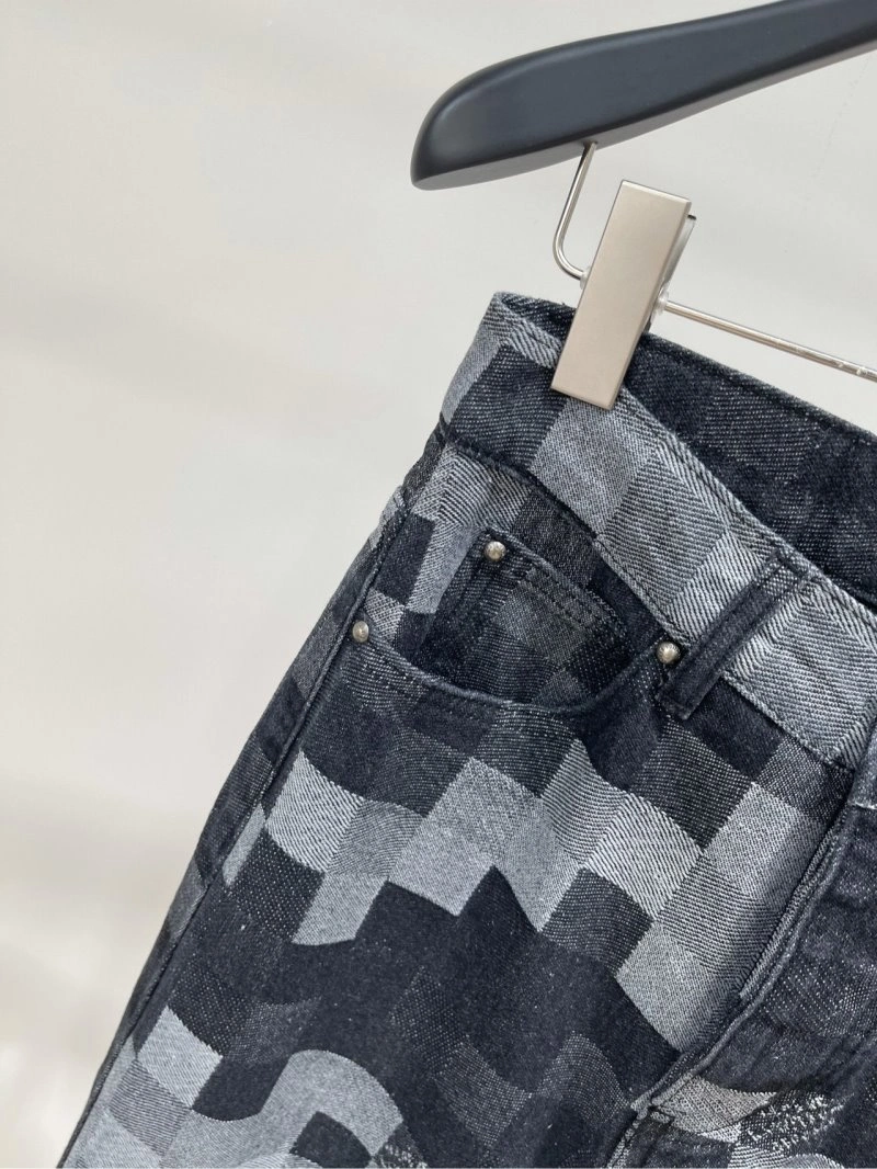 Trendy Louis Vuitton Jeans 130804