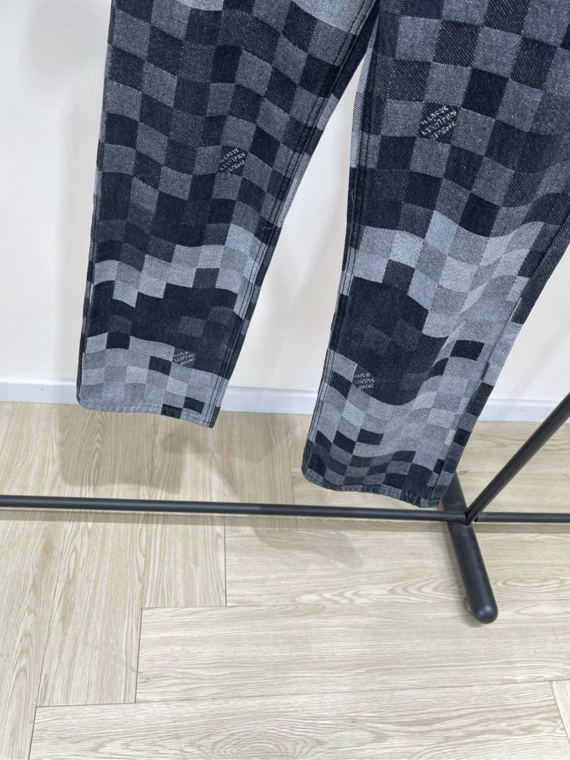 Trendy Louis Vuitton Jeans 130804