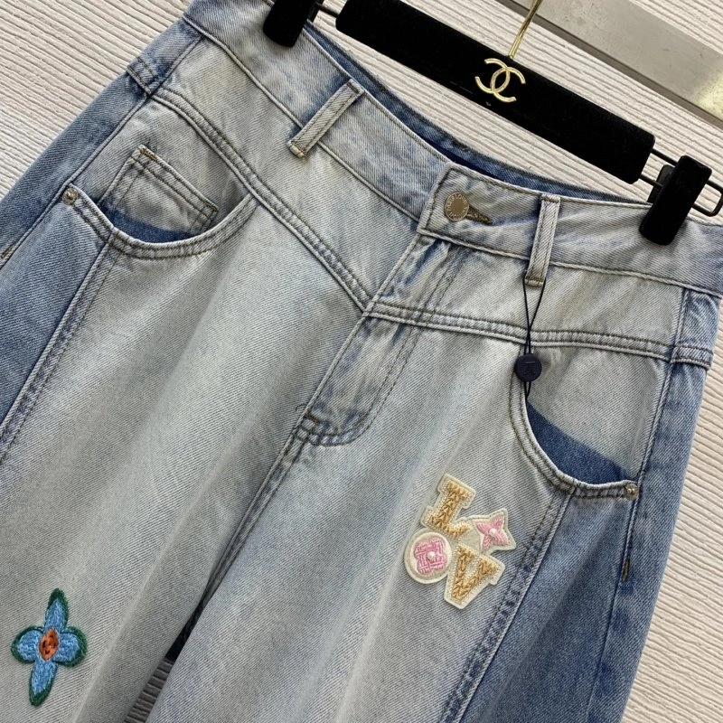 Sleek Louis Vuitton Jeans 130801