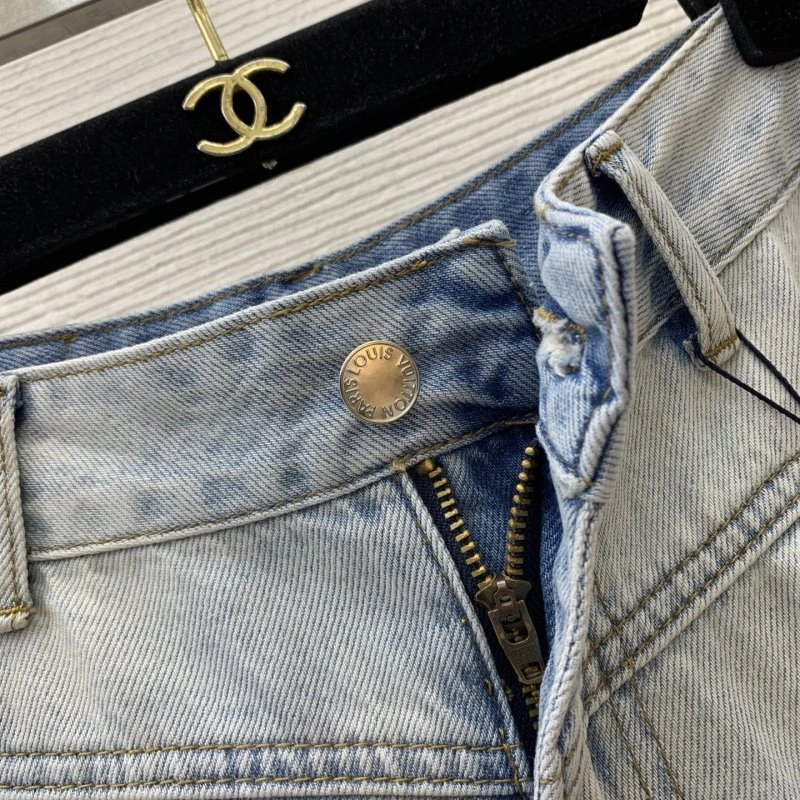 Sleek Louis Vuitton Jeans 130801