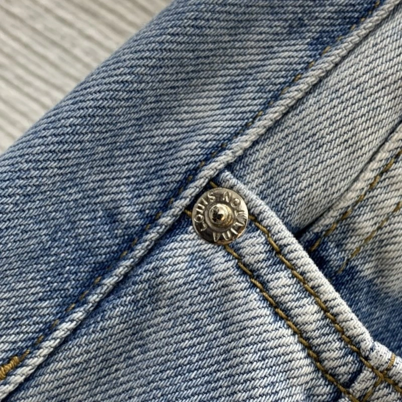 Sleek Louis Vuitton Jeans 130801