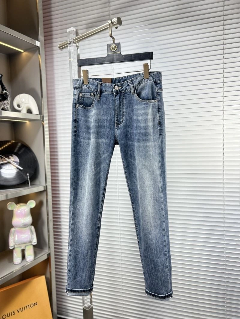 Functional Louis Vuitton Jeans 136049