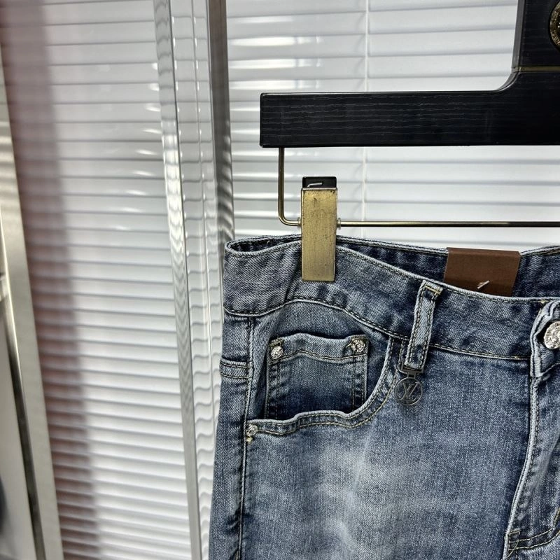 Functional Louis Vuitton Jeans 136049