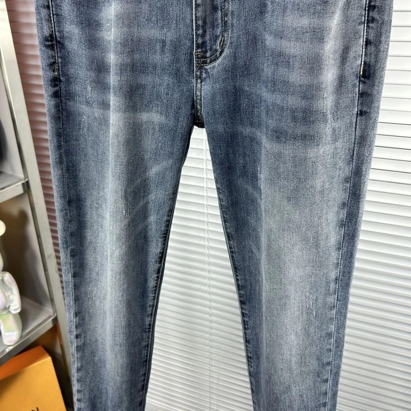 Functional Louis Vuitton Jeans 136049