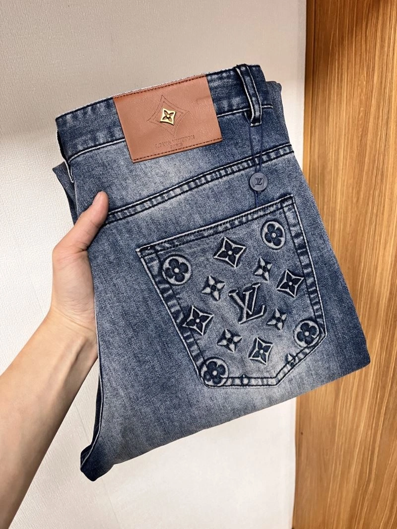 Stylish Louis Vuitton Jeans 136043