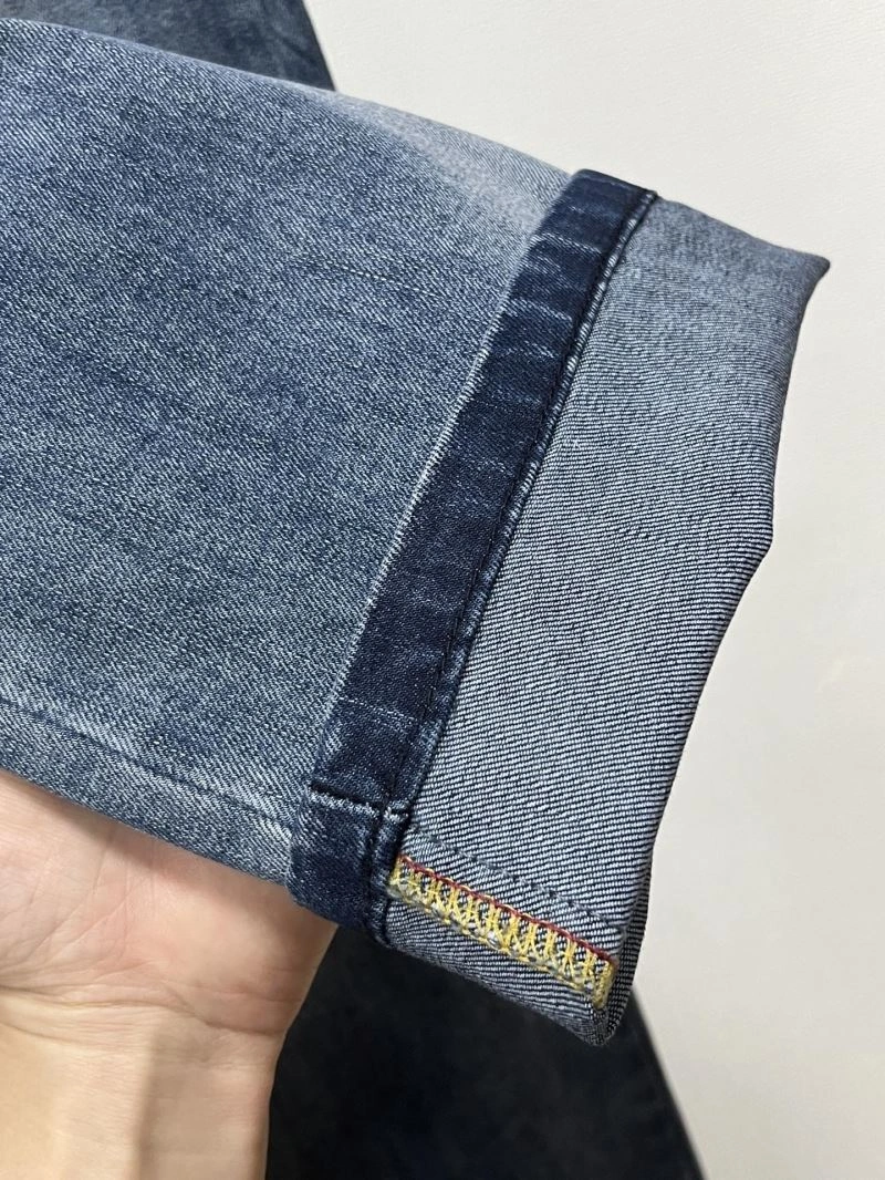 Stylish Louis Vuitton Jeans 136043