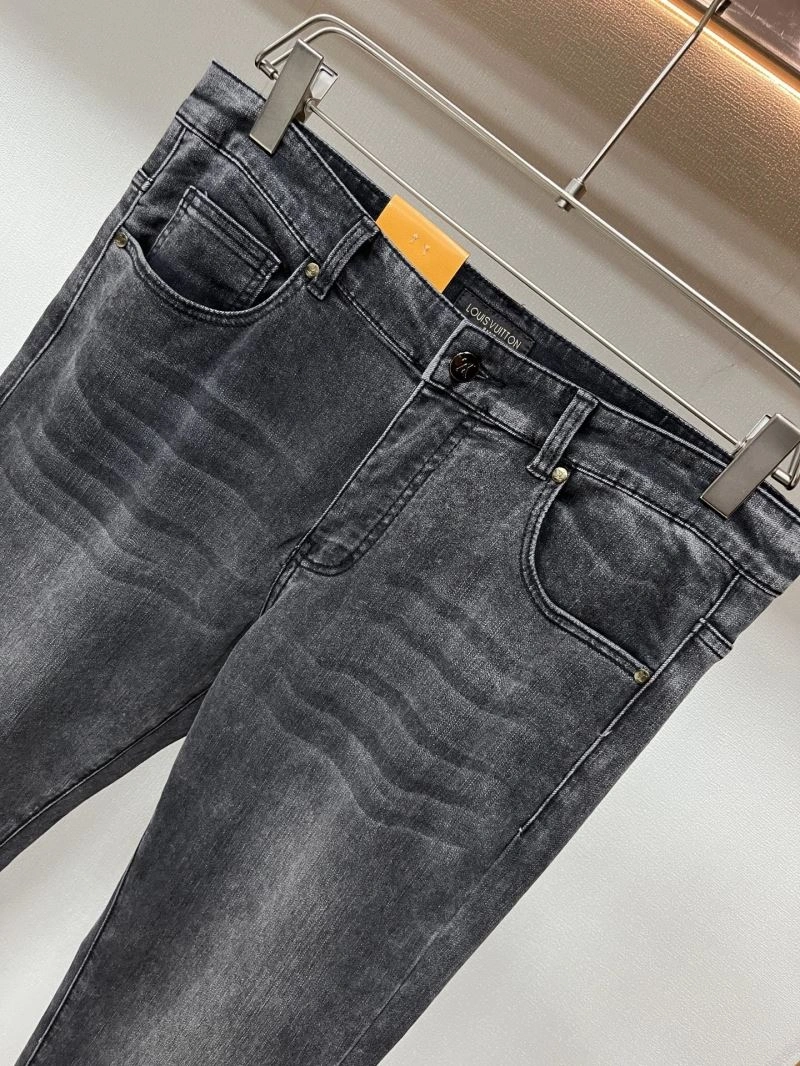 Sustainable Louis Vuitton Jeans 136042
