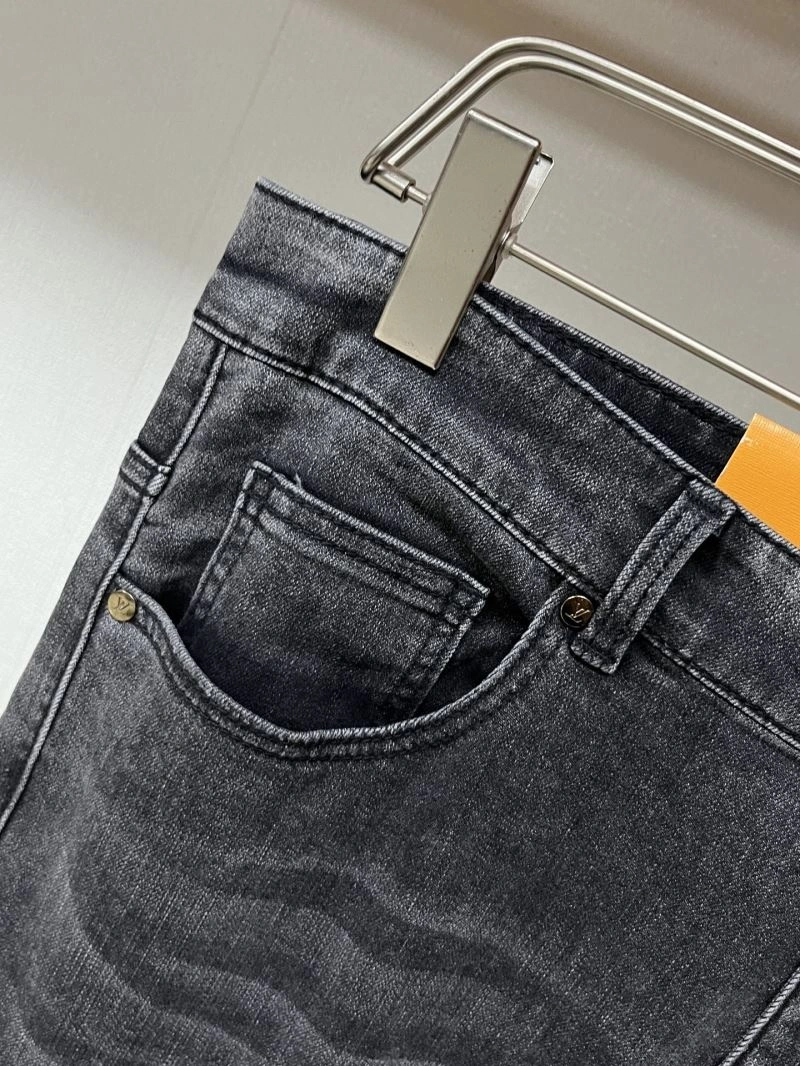 Sustainable Louis Vuitton Jeans 136042