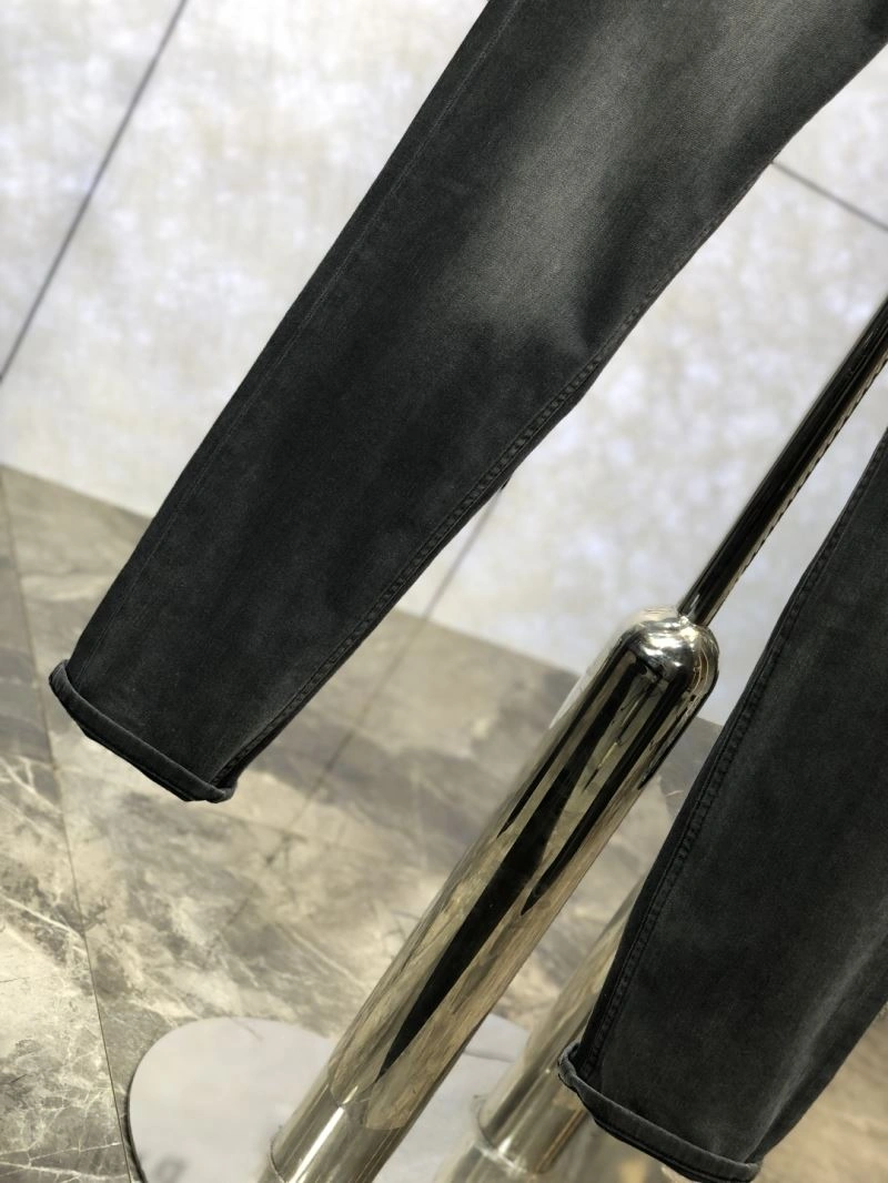 Louis Vuitton Jeans Versatile 136027