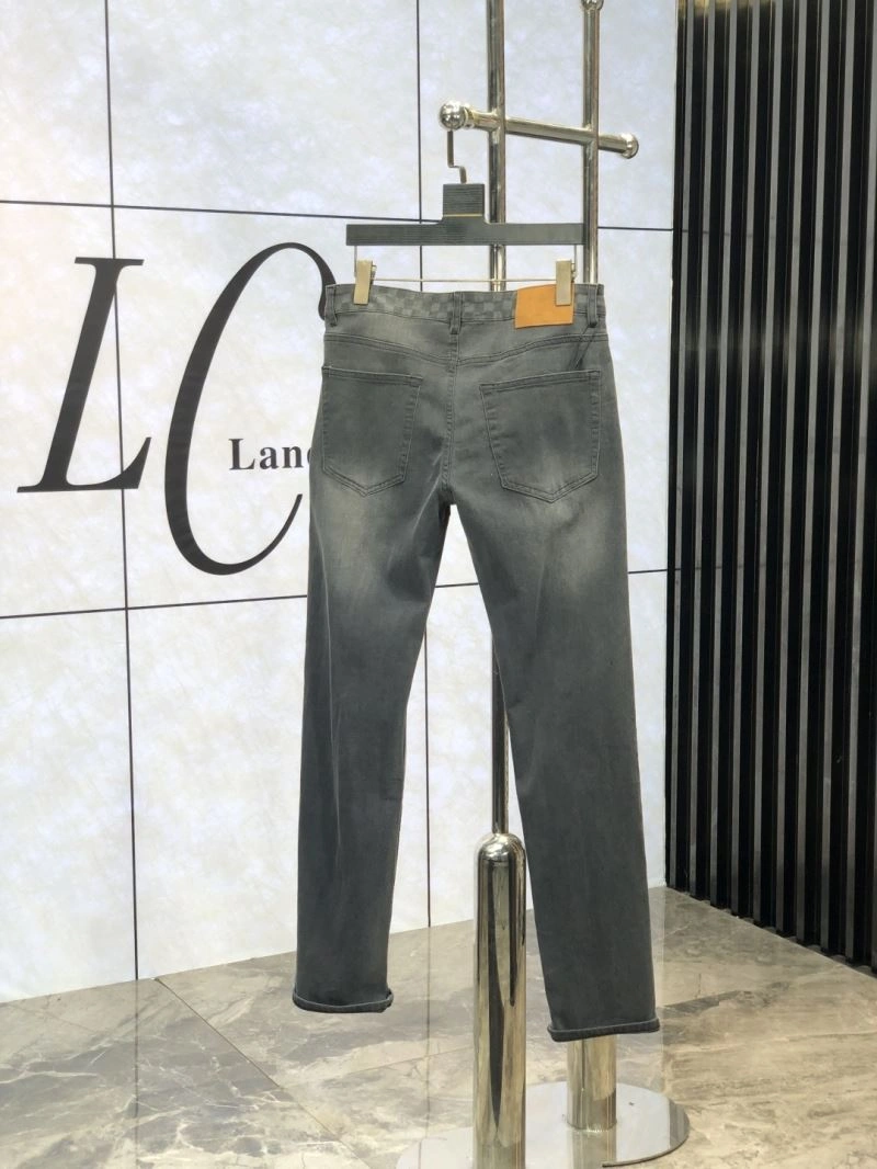 Louis Vuitton Jeans Versatile 136027