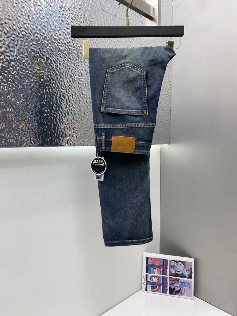 Louis Vuitton Jeans ModernLook 136036