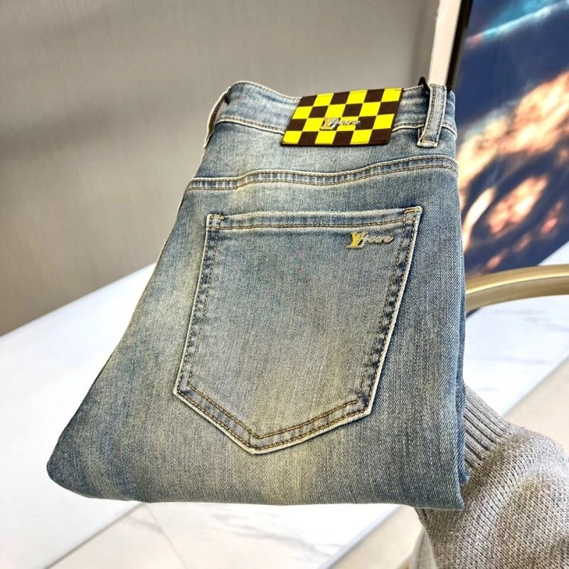 Packable Louis Vuitton Jeans 136017