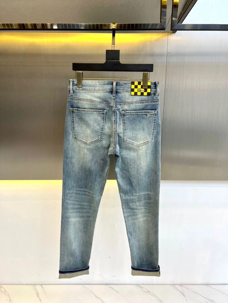 Packable Louis Vuitton Jeans 136017