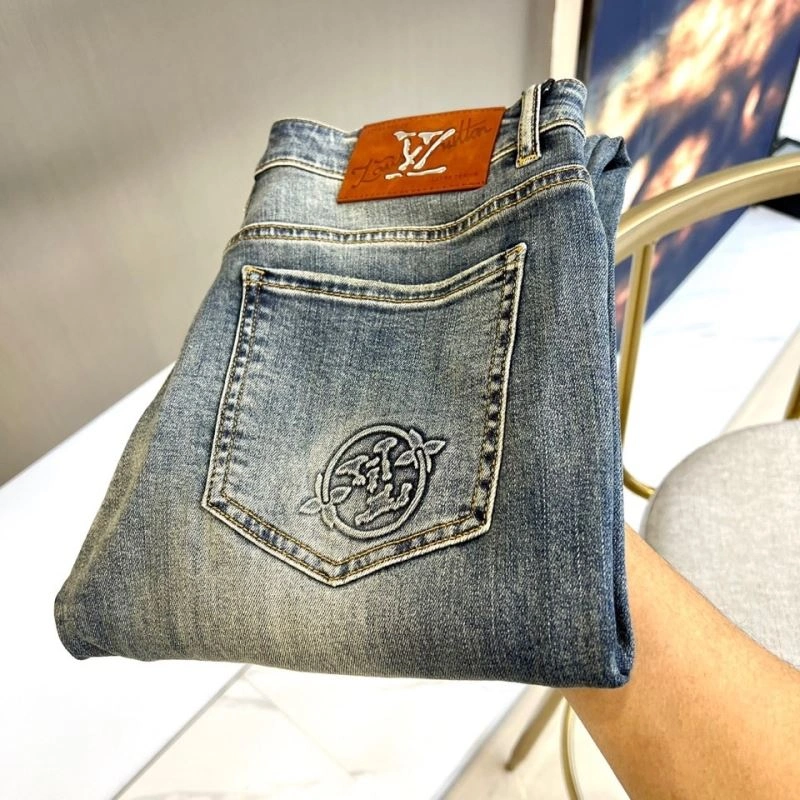 Louis Vuitton Jeans Fashionable 136010
