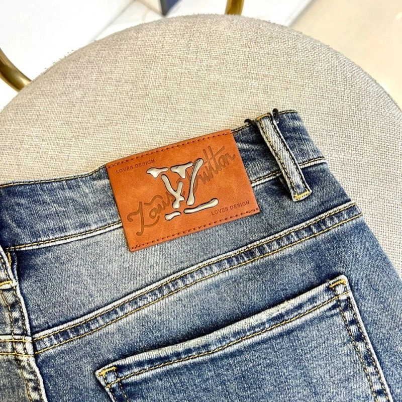 Louis Vuitton Jeans Fashionable 136010