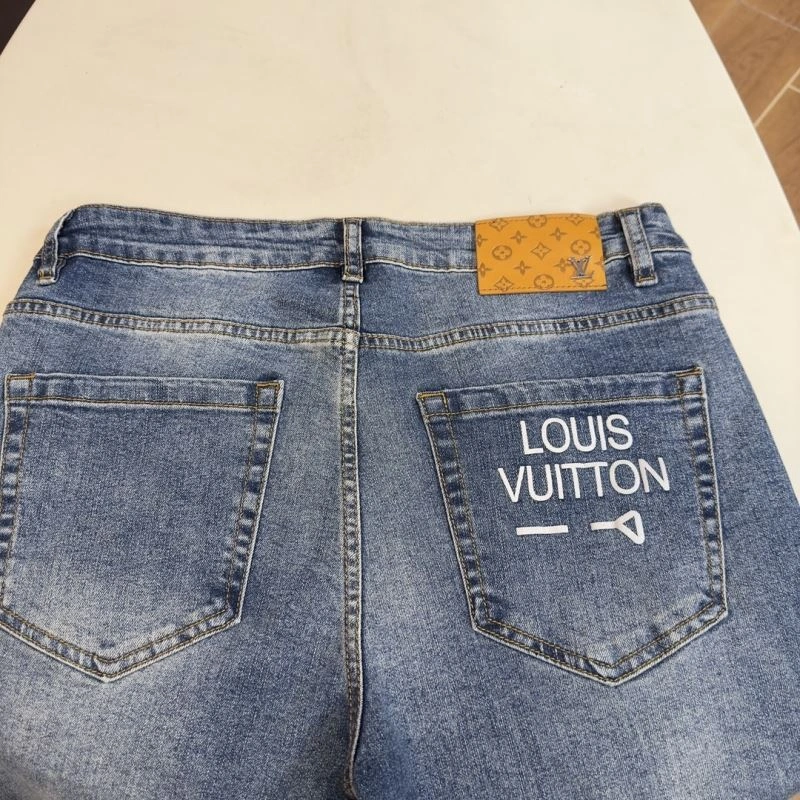 Breathable Louis Vuitton Jeans 136032