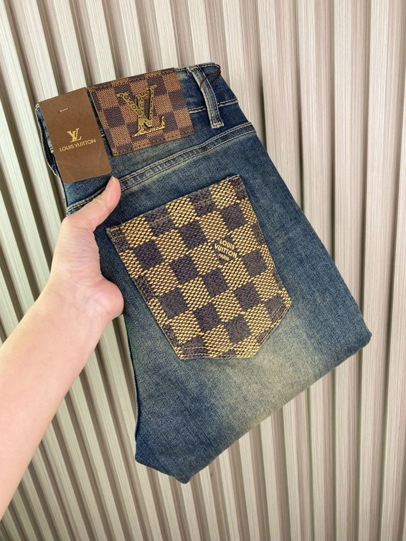 ModernLook Louis Vuitton Jeans 136035