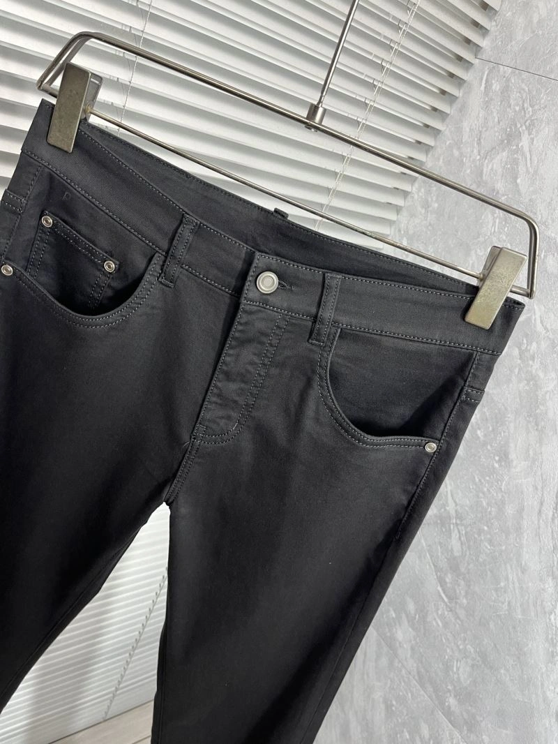 FashionForward Louis Vuitton Jeans 136005