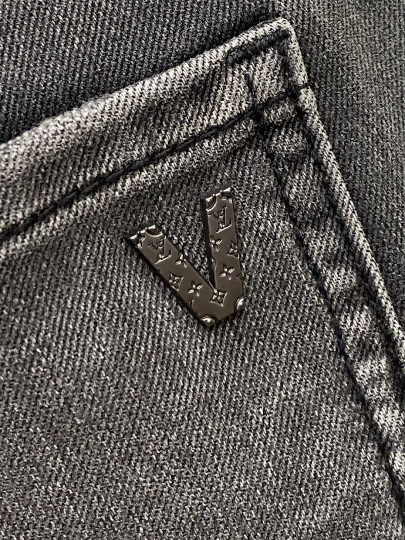 Supportive Louis Vuitton Jeans 136001