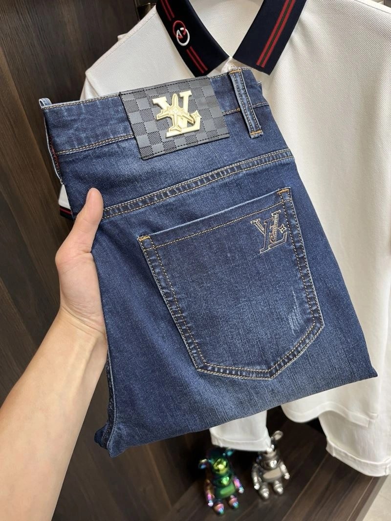 Supportive Louis Vuitton Jeans 135998