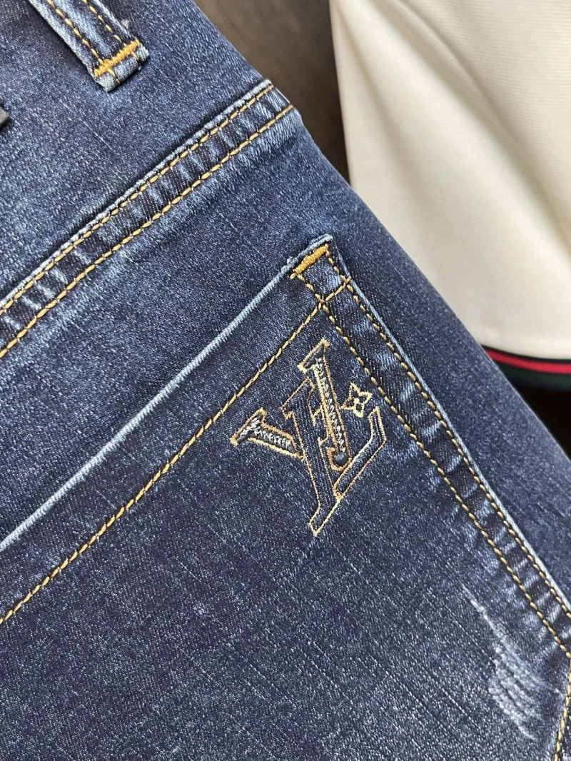 Supportive Louis Vuitton Jeans 135998