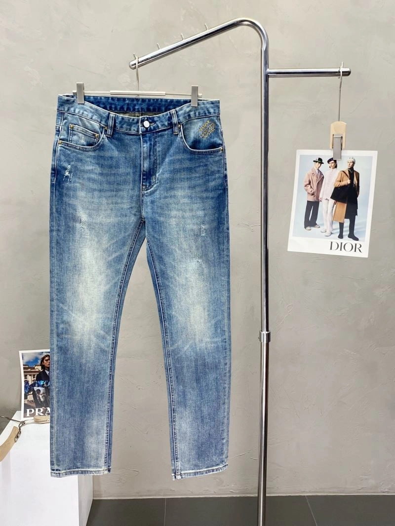 Fashionable Louis Vuitton Jeans 135994