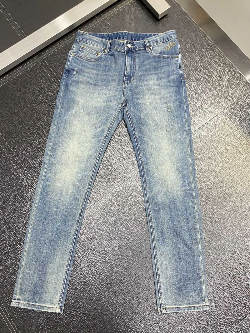 Fashionable Louis Vuitton Jeans 135994