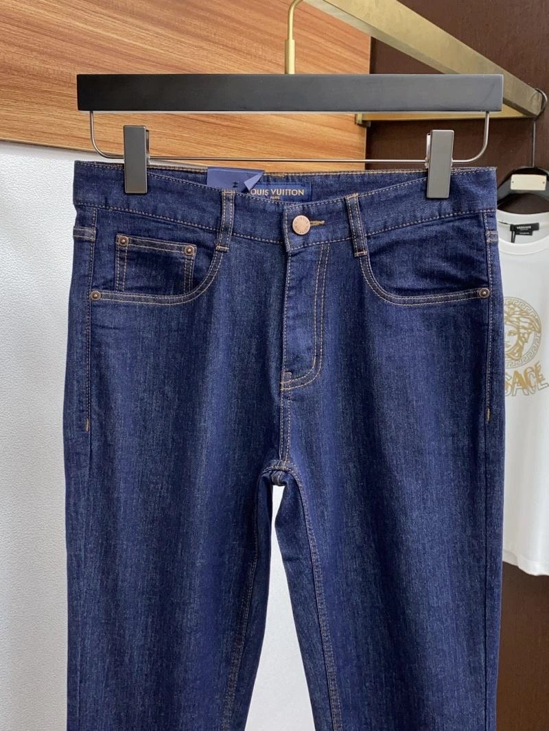 Chic Louis Vuitton Jeans 136039