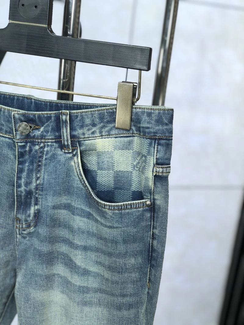 Stylish Louis Vuitton Jeans 135959