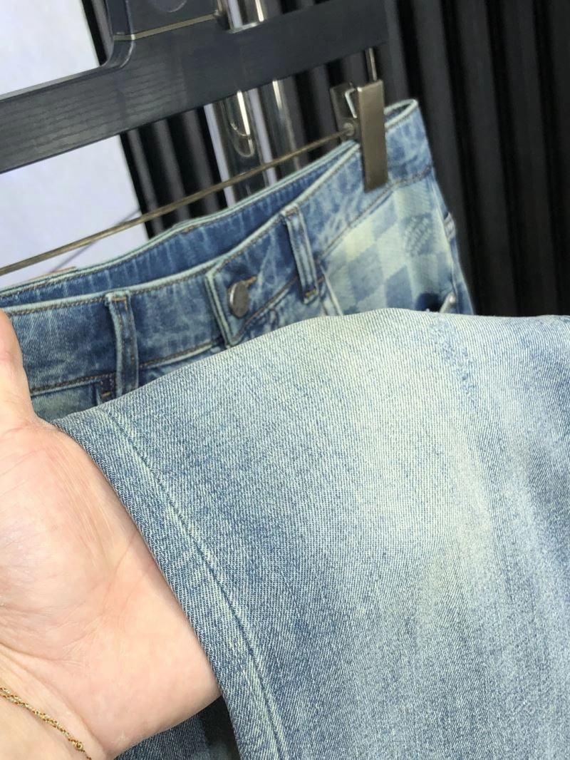 Stylish Louis Vuitton Jeans 135959