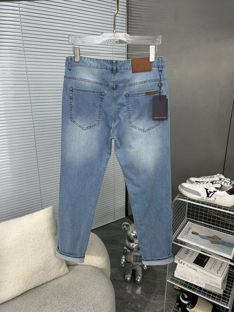 Vibrant Louis Vuitton Jeans 135942