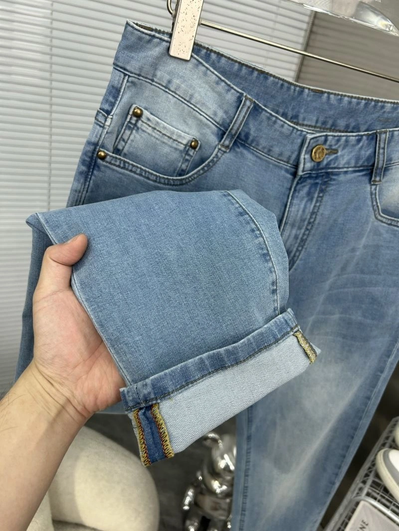 Vibrant Louis Vuitton Jeans 135942