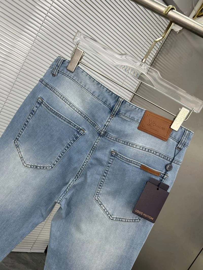 Vibrant Louis Vuitton Jeans 135942
