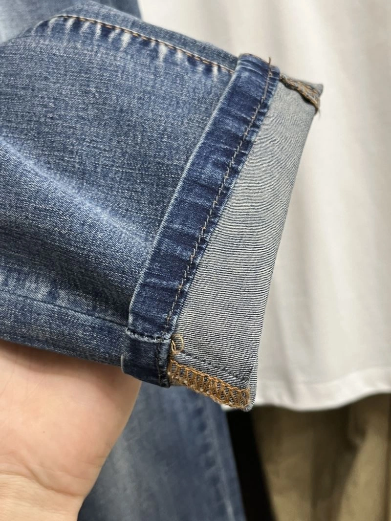 Seasonal Louis Vuitton Jeans 135945