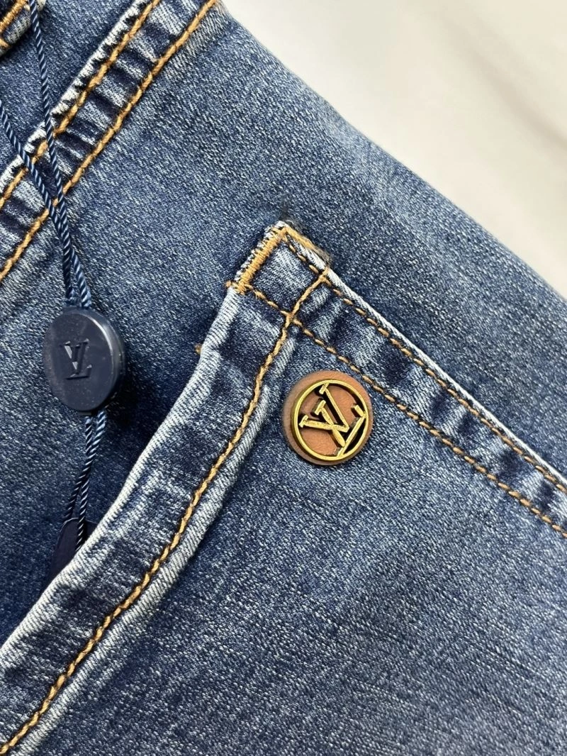 Seasonal Louis Vuitton Jeans 135945