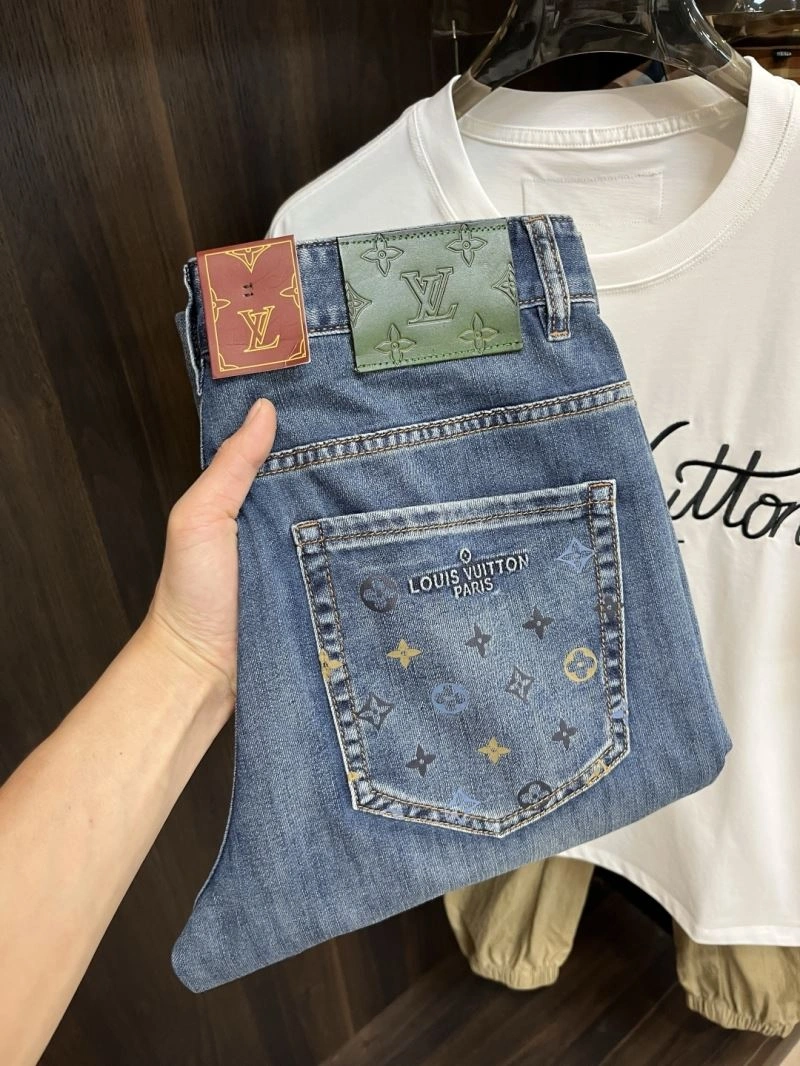 UrbanChic Louis Vuitton Jeans 135923