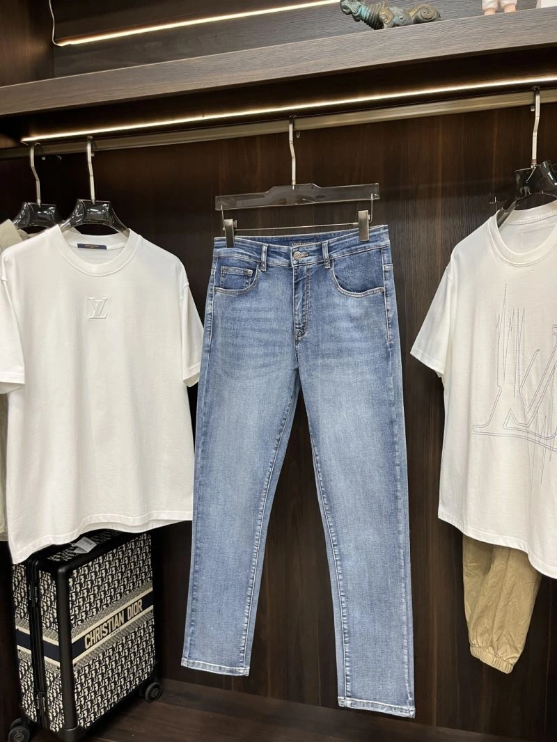UrbanChic Louis Vuitton Jeans 135922