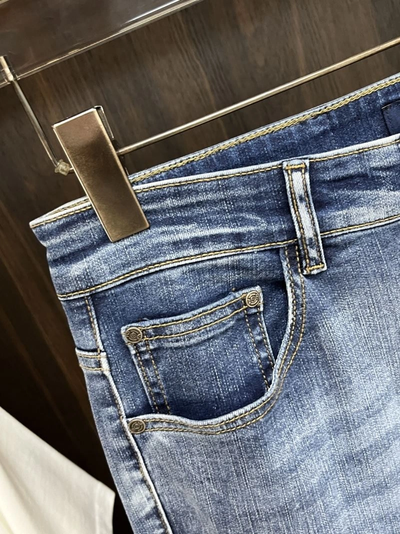 UrbanChic Louis Vuitton Jeans 135922