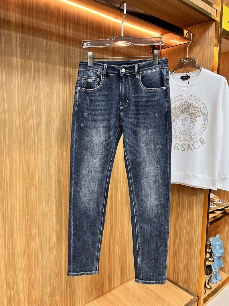 Chic Louis Vuitton Jeans 135904