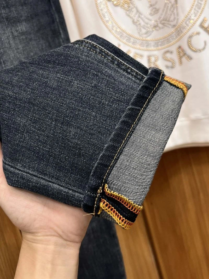 Chic Louis Vuitton Jeans 135904