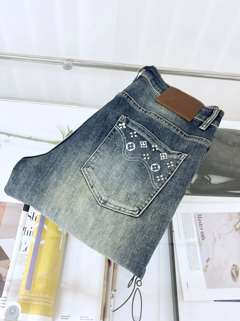 Timeless Louis Vuitton Jeans 135915