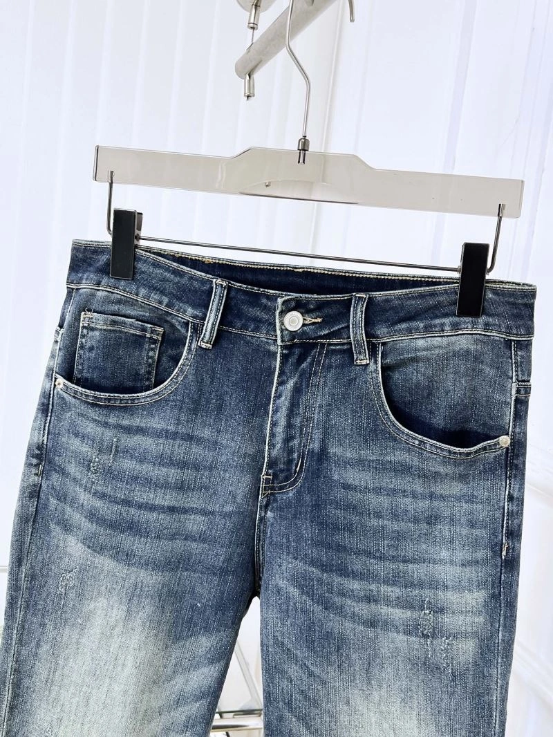 Timeless Louis Vuitton Jeans 135915