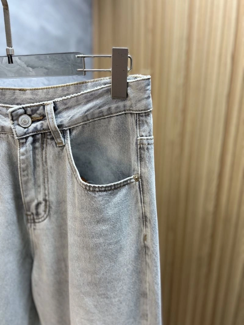 Sophisticated Louis Vuitton Jeans 135900