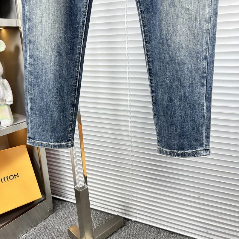 Elegant Louis Vuitton Jeans 135913