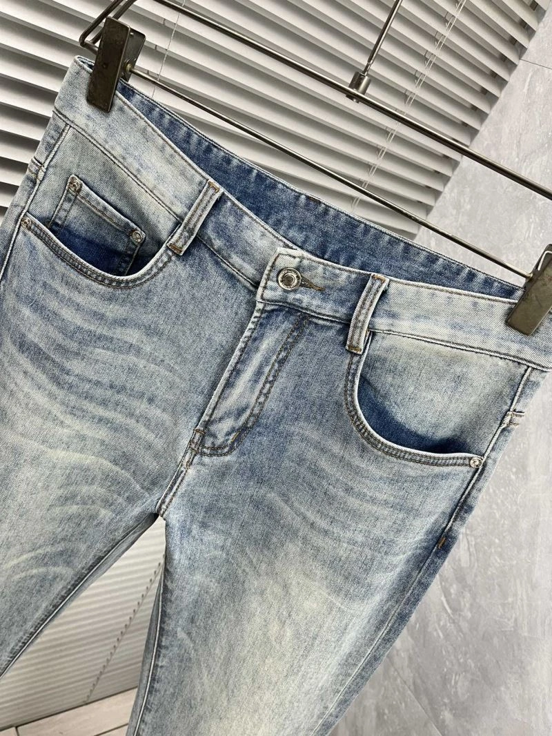 Breathable Louis Vuitton Jeans 135166