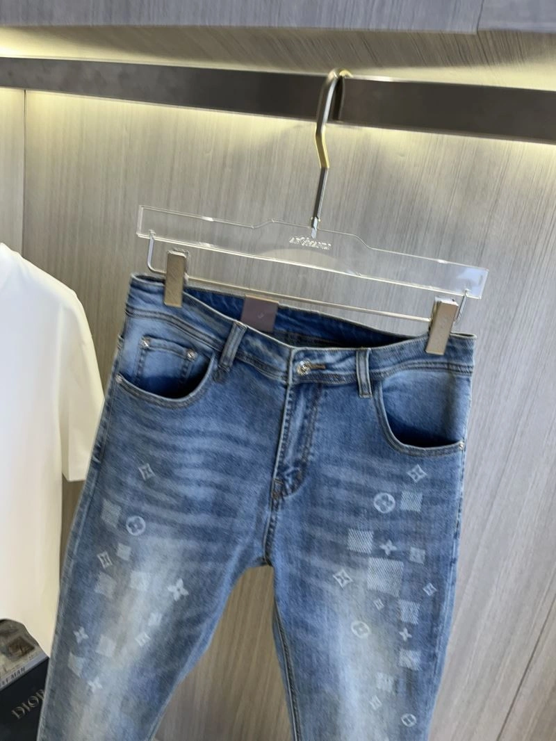Effortless Louis Vuitton Jeans 135150